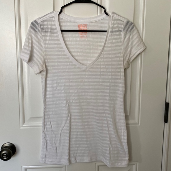 Basic white t-shirt - Picture 1 of 3